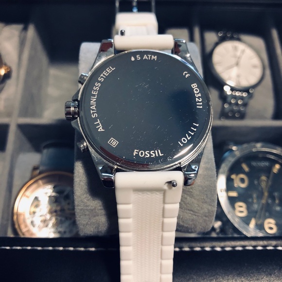 Fossil Women’s Silicone watch - Picture 4 of 4